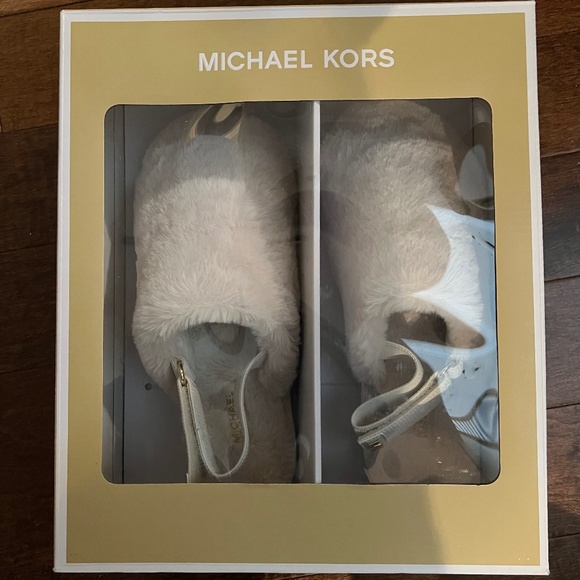 Michael Kors Dixie Slipper - Picture 1 of 3